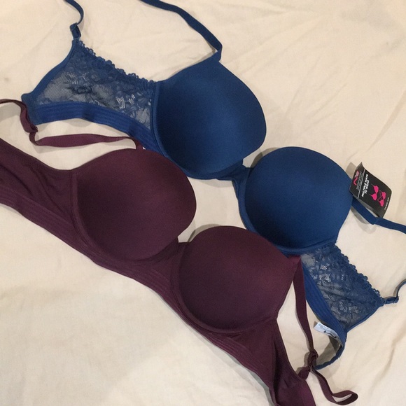 2 New Maidenform Push Up Bras 36D and Bonus - Picture 1 of 5